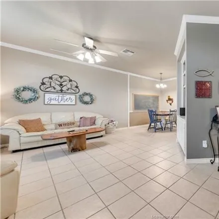 Image 3 - 135 Fraternity Row, College Station, TX 77845, USA - Condo for sale