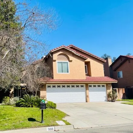 Buy this 4 bed house on 988 E Edgemont Dr in Fresno, California
