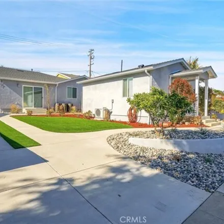 Buy this 5 bed house on 3709 Wilton Street in Long Beach, CA 90804