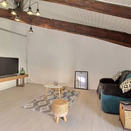 Rent this 3 bed apartment on 181 Chemin de la Colline in 84100 Orange, France