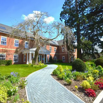 Rent this 2 bed apartment on Beaconsfield Road in Farnham Royal, SL2 3AU