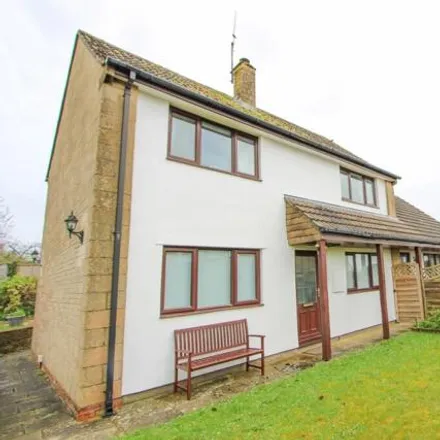 Buy this 3 bed house on unnamed road in Hawkesbury Upton, GL9 1BJ