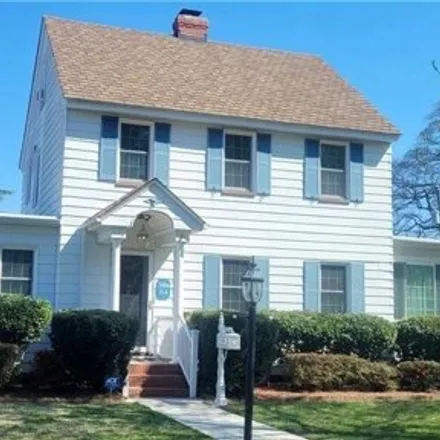Buy this 5 bed house on 314 Russell Street in Portsmouth, VA 23707