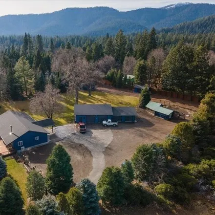 Buy this 3 bed house on unnamed road in Siskiyou County, CA 96067