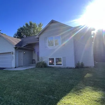 Buy this 5 bed house on 243 SW Briar Cliff St in Poplar Grove, Illinois