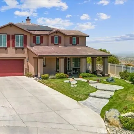 Buy this 5 bed house on 6907 Cabernet Rd in Palmdale, California