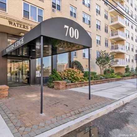 Buy this 1 bed condo on 700 Shore Road in City of Long Beach, NY 11561