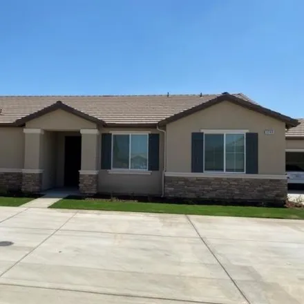 Rent this 3 bed house on 1401 North Kent Street in Visalia, CA 93291