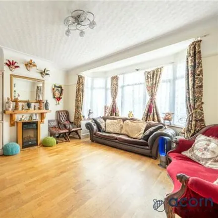 Image 2 - Valley Drive, Kingsbury, London, NW9 9NS, United Kingdom - Duplex for sale