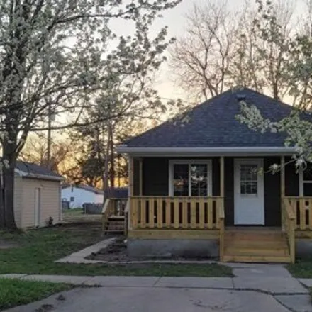 Buy this 3 bed house on 900 North Willow Street in North Platte, NE 69101