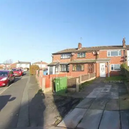 Buy this 3 bed townhouse on Sandon Place in Widnes, WA8 0BQ