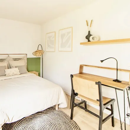 Rent this 1 bed apartment on 1bis Rue Volta in 92800 Puteaux, France