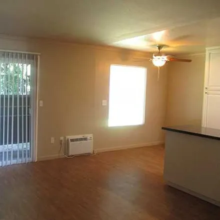 Image 3 - 1035 West Robinhood Drive, Lincoln Village, Stockton, CA 95297, USA - Apartment for rent