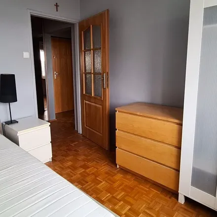 Rent this 2 bed apartment on XIV Liceum Ogólnokształcące im. Kazimierza Wielkiego in Osiedle Piastowskie, 61-164 Poznan