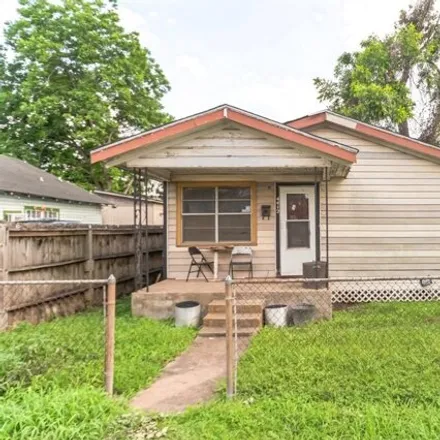 Buy this 2 bed house on 4400 Cline Street in Houston, TX 77020
