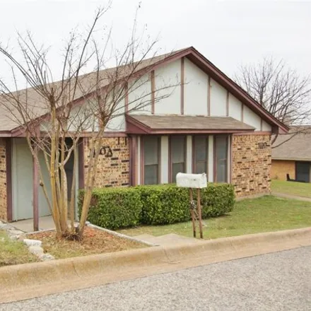 Rent this 2 bed house on 1166 Curtis Drive in Weatherford, TX 76086