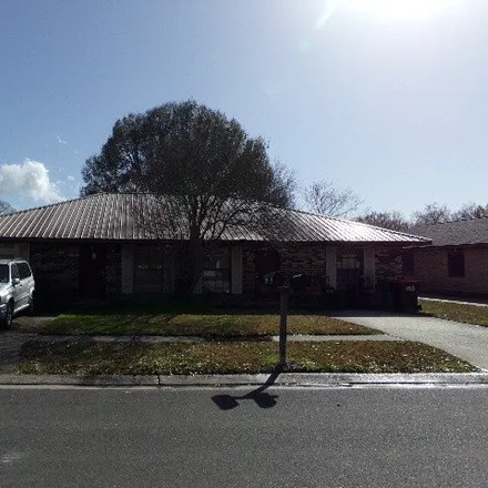 Buy this studio house on 584 Knollwood Circle in Lafayette, LA 70506