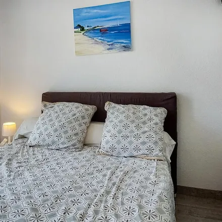 Rent this 1 bed apartment on Allee du Clos Saint Georges in 17110 Saint-Georges-de-Didonne, France