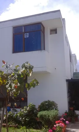 Rent this 1 bed house on Quito in Zaldumbide, EC