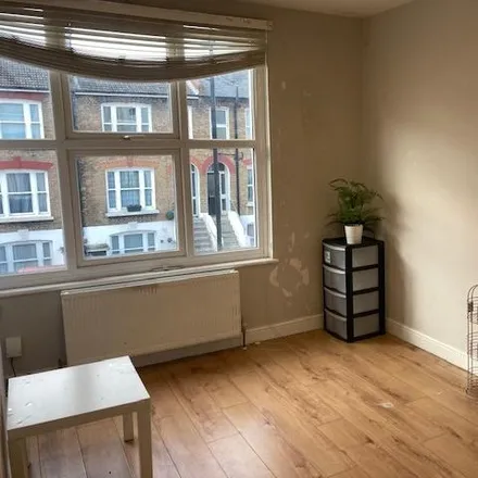 Image 4 - Walter's Road, London, SE25 6LF, United Kingdom - Apartment for rent