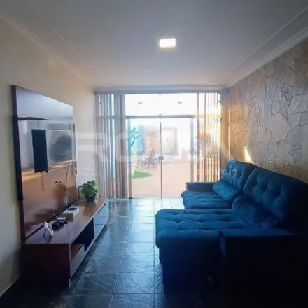Buy this 2 bed house on Rua Doutor Dalmo do Vale Nogueira in Jardim Nova São Carlos, São Carlos - SP