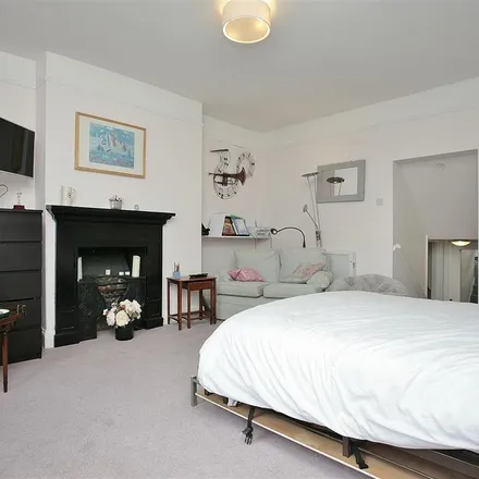 Image 6 - High Street, Hampton Poyle, OX5 2FN, United Kingdom - Apartment for rent