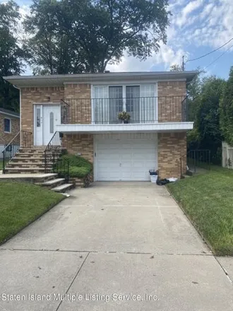 Buy this 3 bed house on 917 Hylan Boulevard in New York, NY 10305