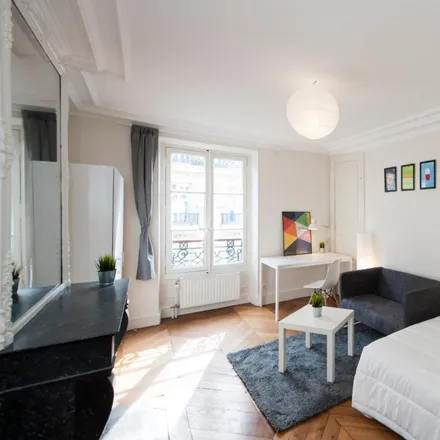 Image 2 - 64 Rue Rambuteau, 75003 Paris, France - Room for rent