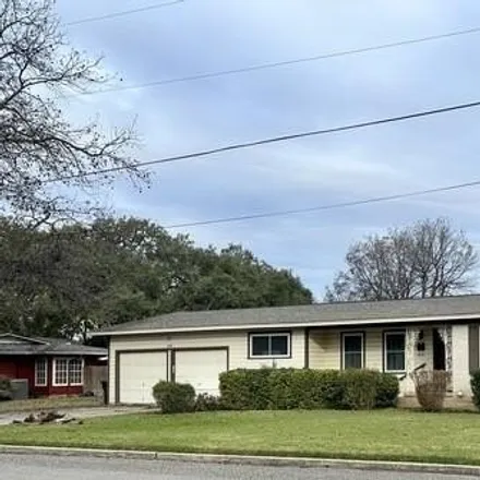 Image 1 - 14th Street, Hondo, TX 78861, USA - House for sale