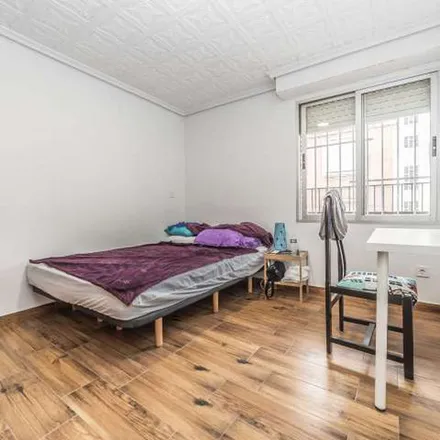 Rent this 3 bed apartment on Carrer de Fra Joan de Montsó in 46006 Valencia, Spain