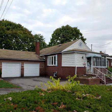 Buy this 3 bed house on 89 Claremont Avenue in West Babylon, West Babylon