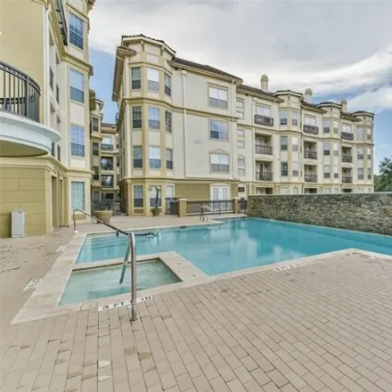 Buy this 1 bed condo on Kirby Drive in Houston, TX 77030