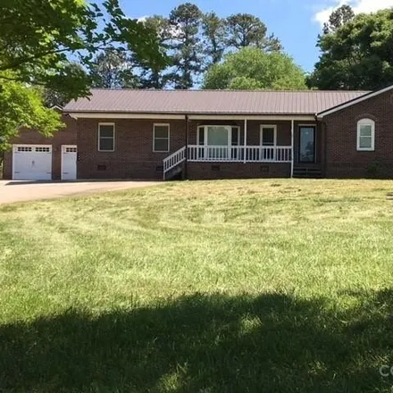 Buy this 3 bed house on 124 Hunters Creek Drive in Mooresville, NC 28115