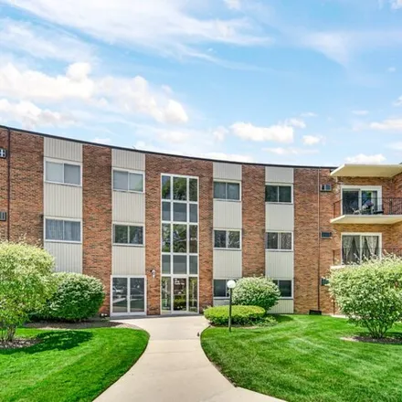 Buy this 2 bed condo on 9716 S Karlov Ave Apt 104 in Oak Lawn, Illinois