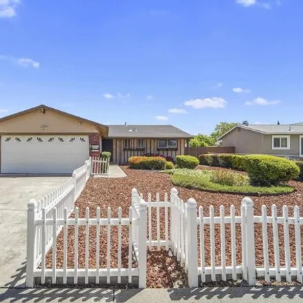 Buy this 3 bed house on 2514 Gulf Drive in Fairfield, CA 94533
