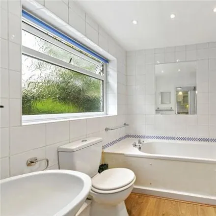 Image 5 - South Western Road, London, TW1 1LQ, United Kingdom - House for rent