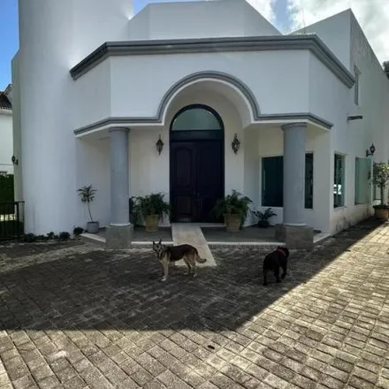 Rent this 5 bed house on unnamed road in 77560 Cancún, ROO