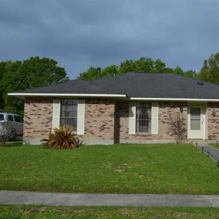 Rent this 4 bed house on 11457 Flamingo Drive in Park Forest East, East Baton Rouge Parish