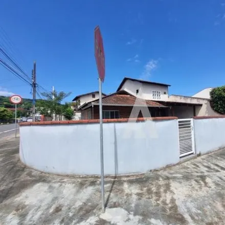 Rent this 4 bed house on Rua Armando Salles 206 in Bom Retiro, Joinville - SC