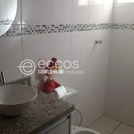 Buy this 3 bed apartment on Rua Antônio Domingues in Chácaras Tubalina e Quartel, Uberlândia - MG