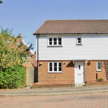 Image 1 - Running Foxes Lane, Great Chart, TN23 5LR, United Kingdom - House for sale