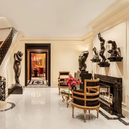 Image 3 - 11 East 74th Street, New York, NY 10021, USA - Townhouse for sale