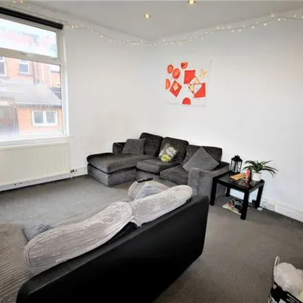 Rent this 5 bed townhouse on Hartley Crescent in Leeds, LS6 2LL