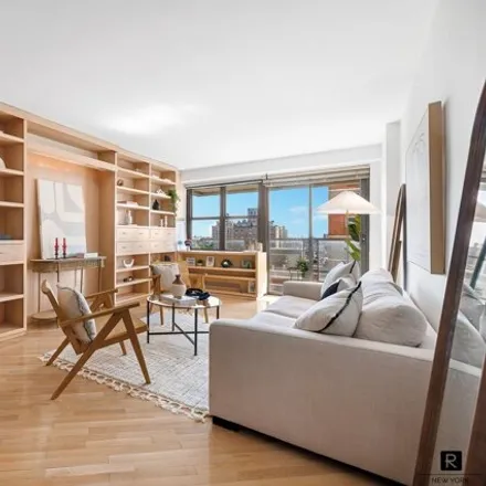 Image 3 - 115 East 9th Street, New York, NY 10003, USA - Apartment for sale