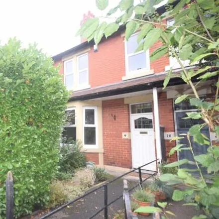 Rent this 3 bed townhouse on Ponteland Road in Newcastle upon Tyne, NE5 3AW