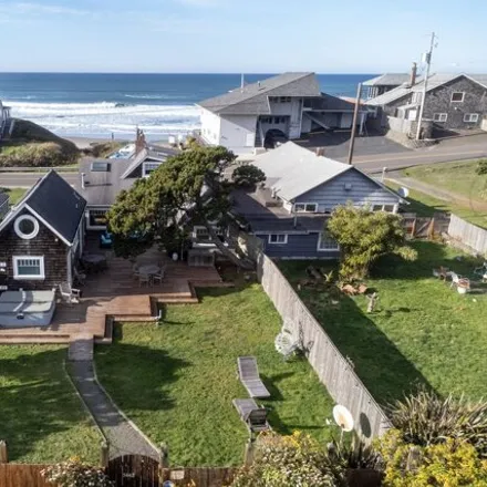Image 3 - 3437 Northwest Keel Avenue, Lincoln City, OR 97367, USA - House for sale