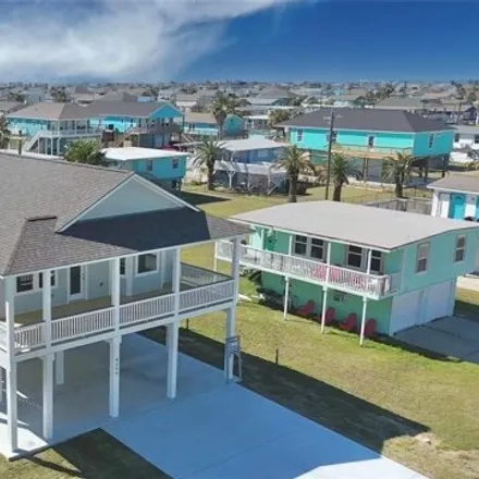 Buy this 3 bed house on 4208 Mason Drive in Galveston, TX 77554