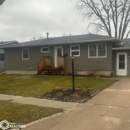 Buy this 3 bed house on 2742 20th Avenue North in Fort Dodge, IA 50501
