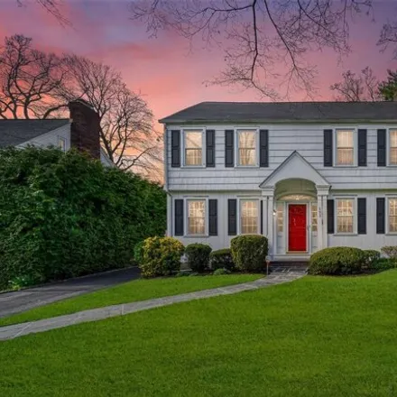 Buy this 3 bed house on 285 Nassau Avenue in Manhasset, NY 11030