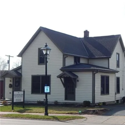 Rent this 3 bed house on East Franklin Street in Centerville, OH 45459